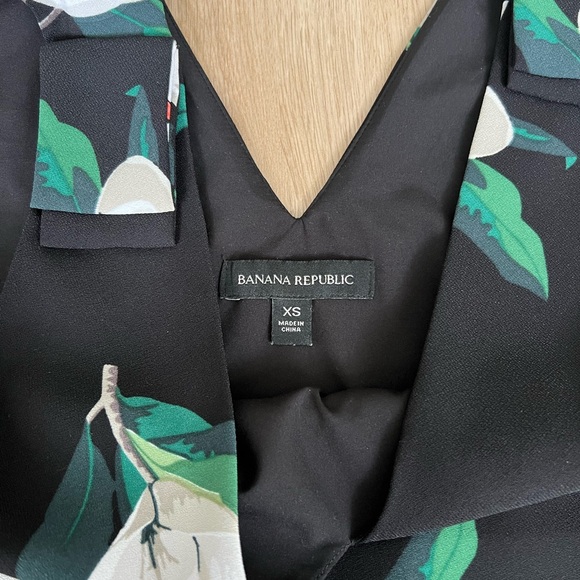 Banana Republic Top - Picture 2 of 2